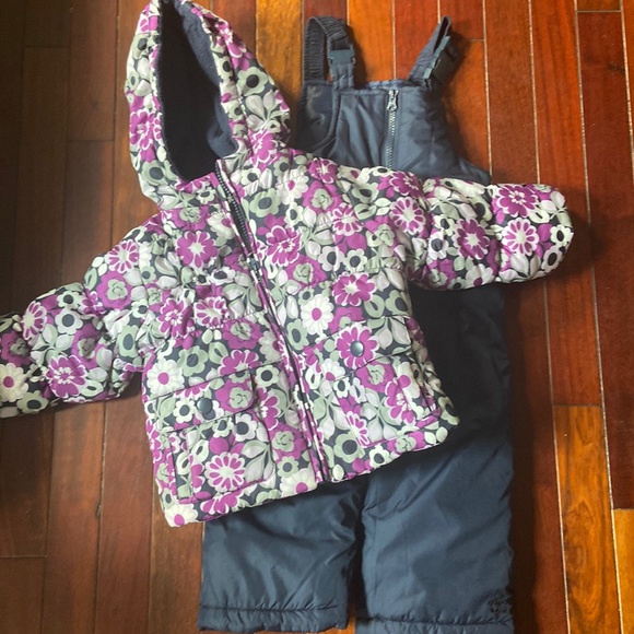 OshKosh 2 piece 24 months
